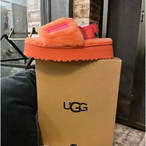 Ugg slippers -New in box
